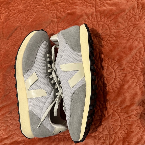 Veja Shoes - Veja Rio Branco Leather-Trimmed Suede and Alveomesh Sneakers